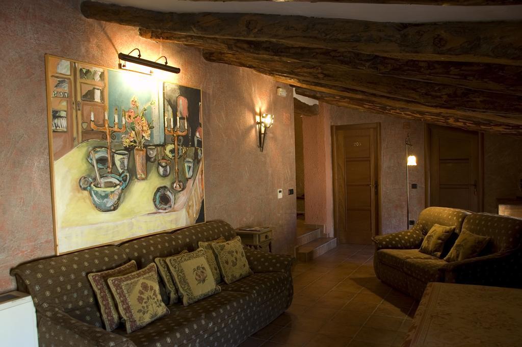 Hotel Caseta Nova Касталья Екстер'єр фото