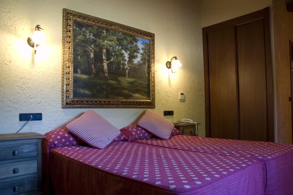 Hotel Caseta Nova Касталья Екстер'єр фото
